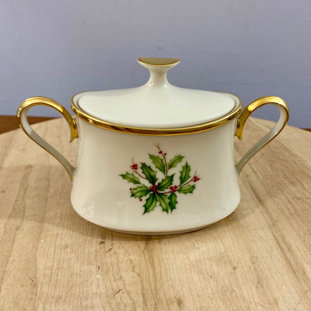 Lenox Holiday Coffee Pot Creamer & Sugar Bowl 3 Pc Set Holly Berry Gold Trim USA - Picture 13 of 16